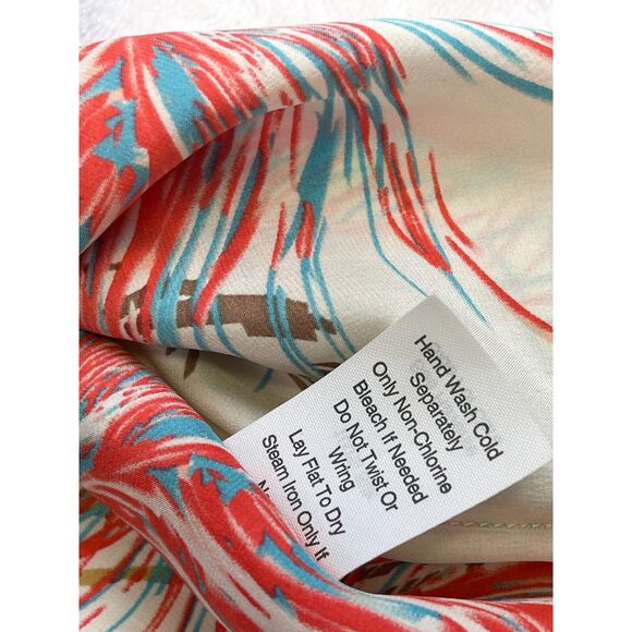 CAbi 100% Silk Sleeveless Blouse XS Feather Print Button Front High Low Hem - Picture 8 of 11